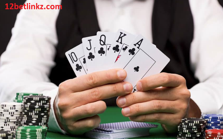 Bắt bài đối thủ trong Poker